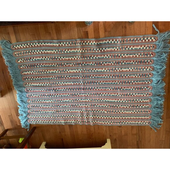 Handmade Mile a Minute Crochet Throw Blanket with Fringe 44"x72" Soft Pastels - Picture 14 of 16
